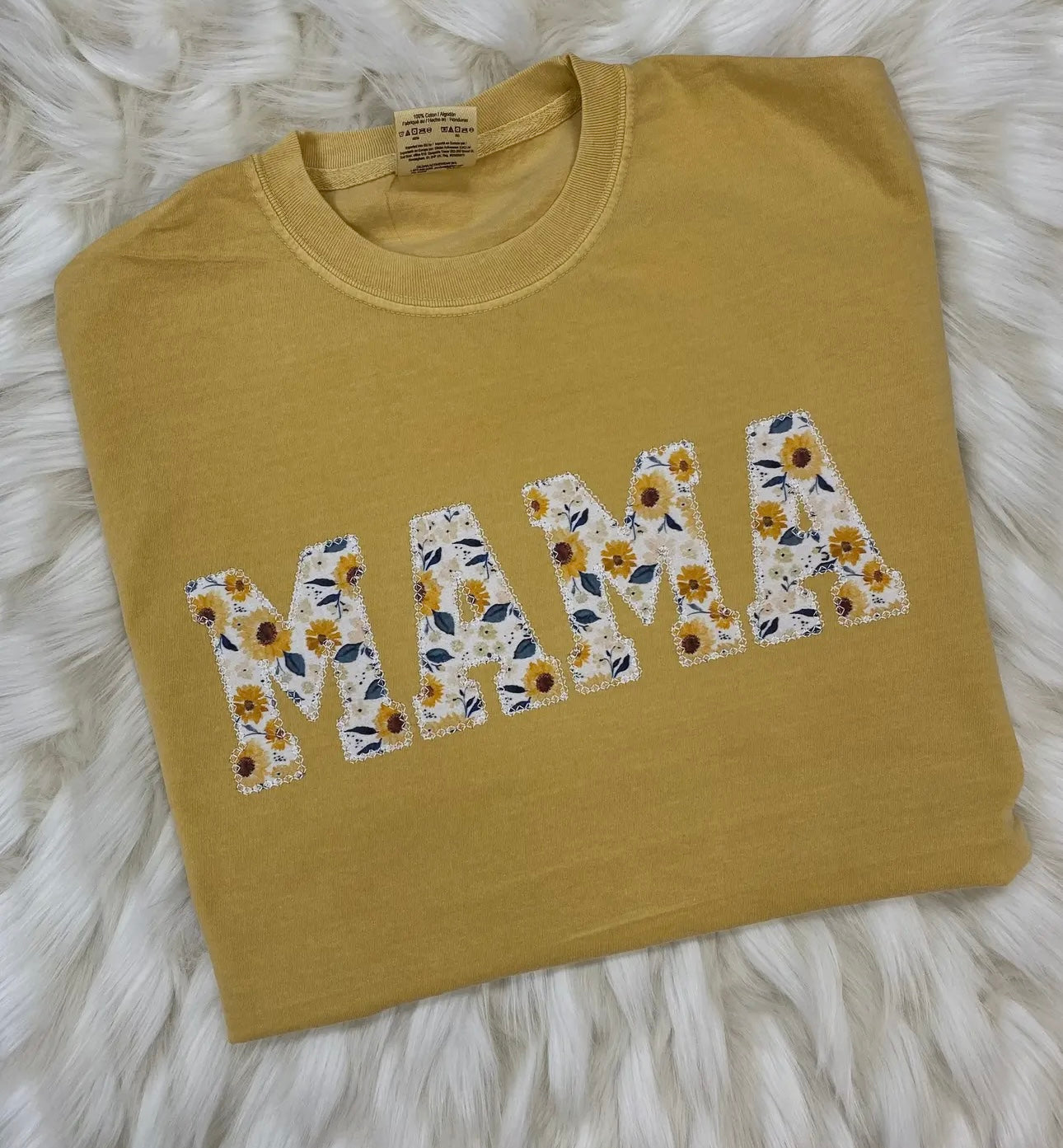 mama appliqué tee