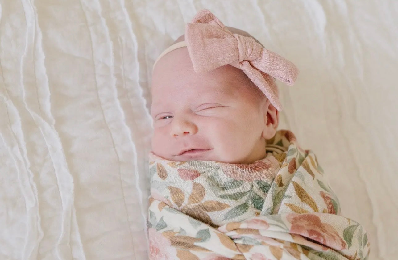 muslin swaddle/bow set