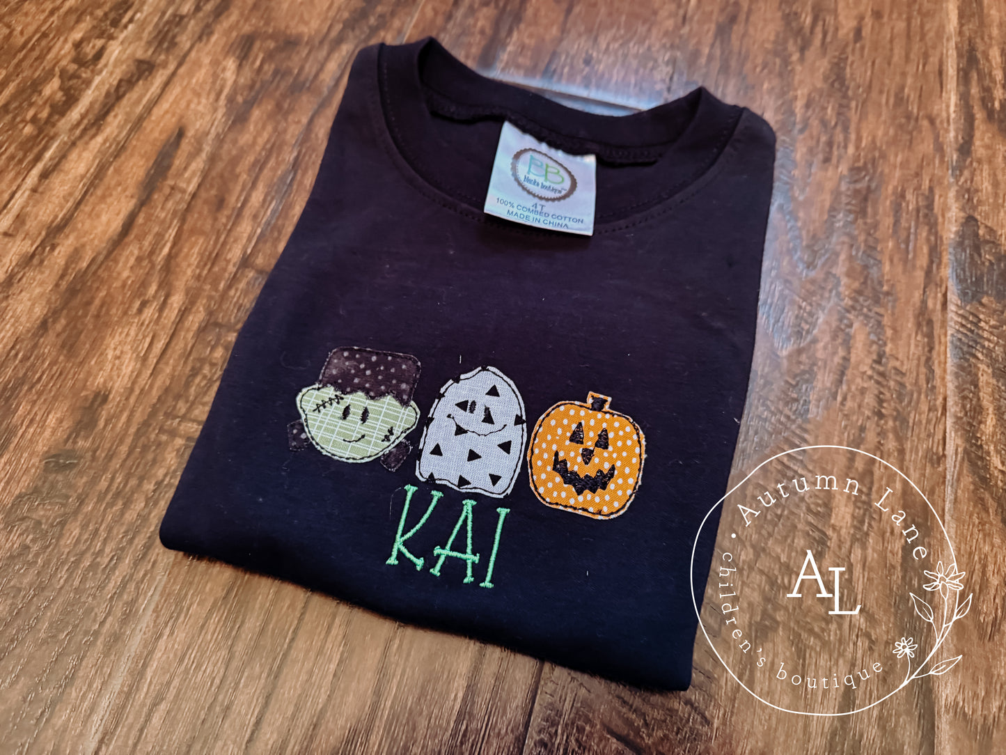 halloween appliqué trio tee