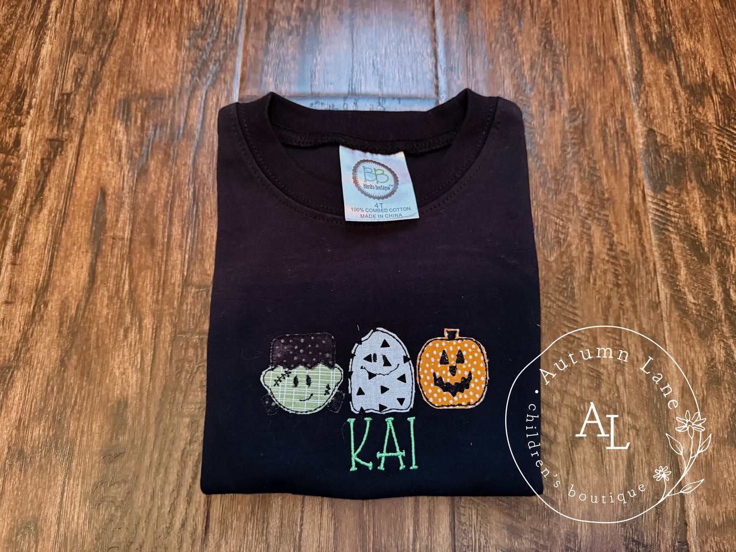 halloween appliqué trio tee
