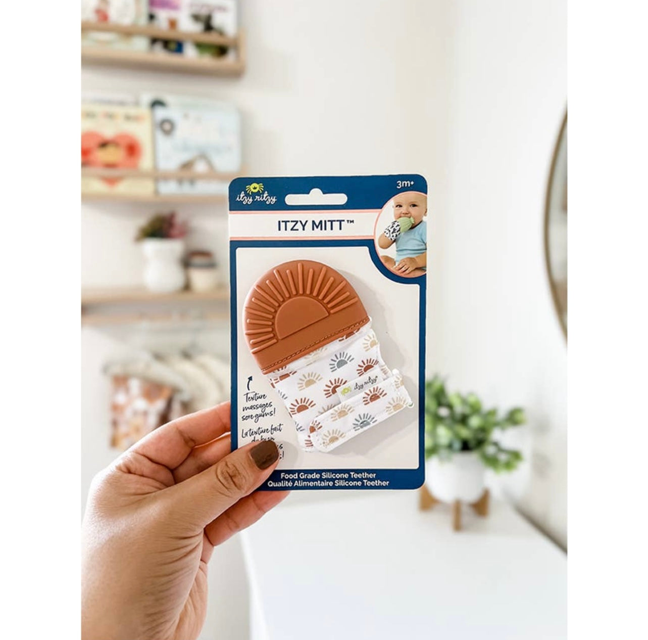 itzy teething mitt